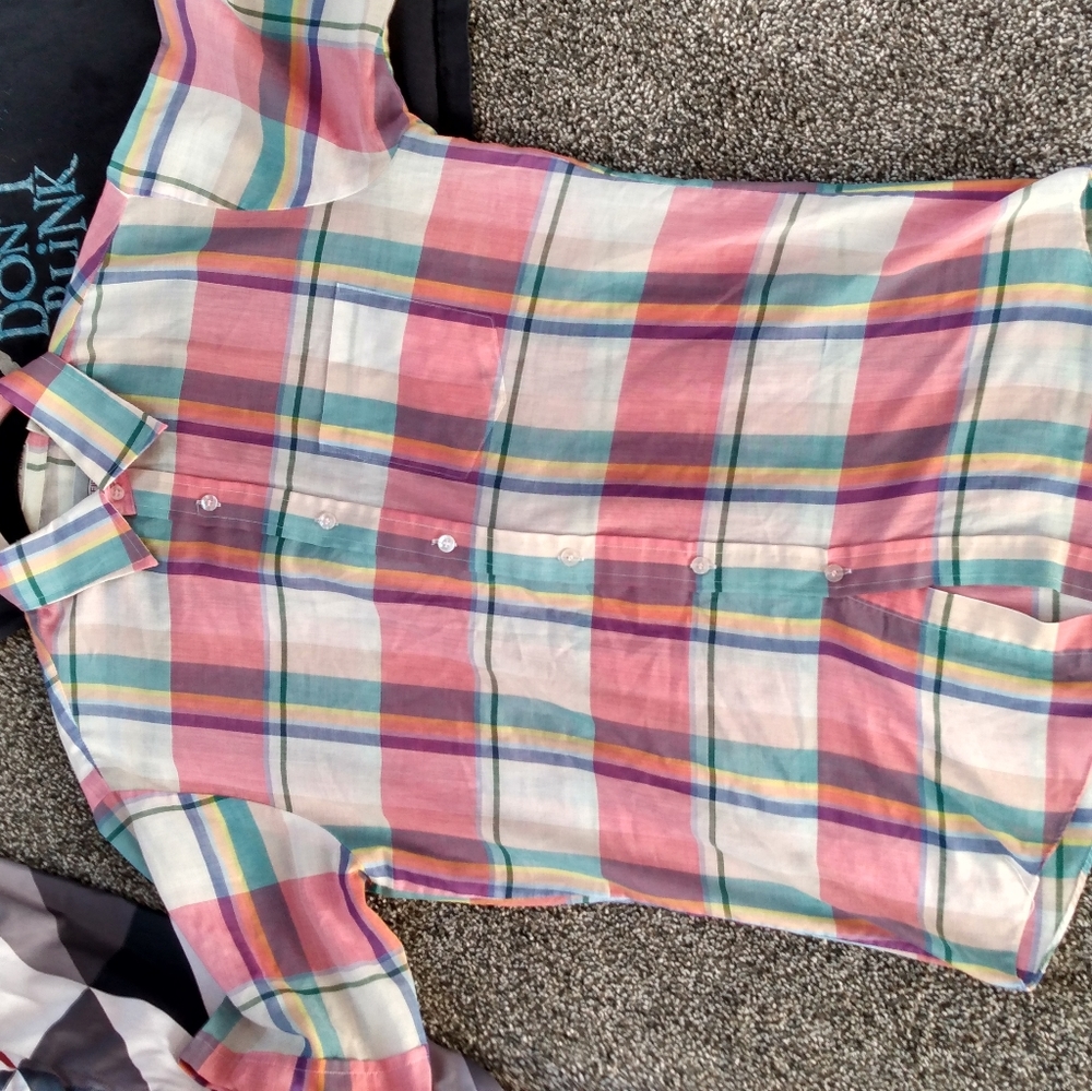 Pink platte shirt